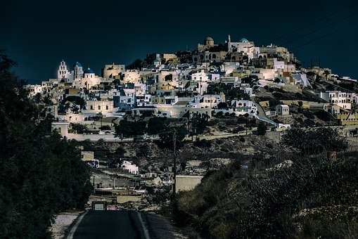 Santorini: sull'isola dell'antico mito di Atlantides 